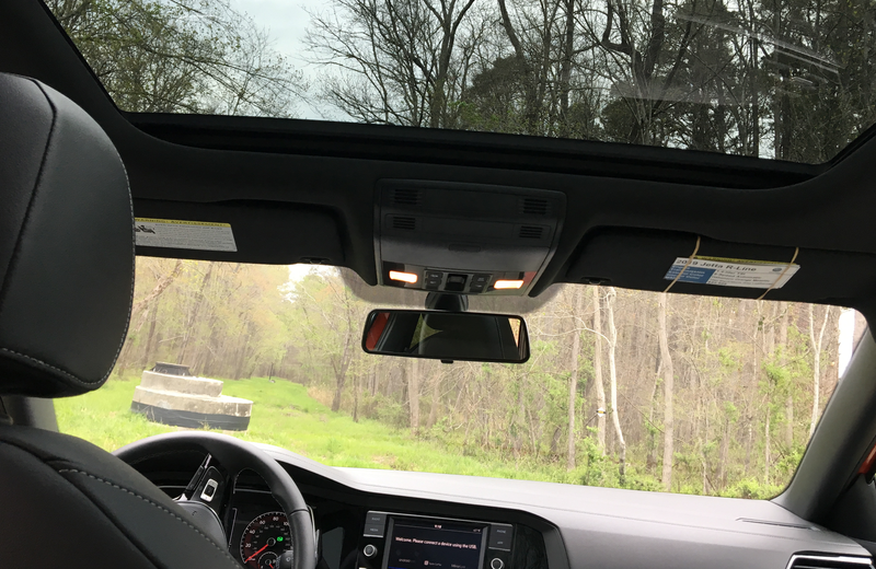 Illustration for article titled The 2019 VW Jetta Seems Pretty Good And Still Comes With A Stick